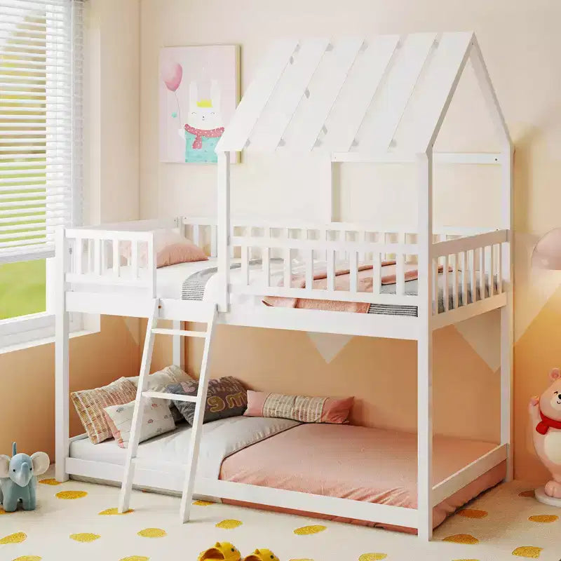 Lit superposé cabane jumeau sur jumeau avec toit, échelle et barrières de sécurité pleine longueur pour enfants Naturel/Blanc