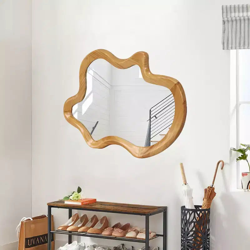 Miroir mural décoratif moderne en bois de forme irrégulière