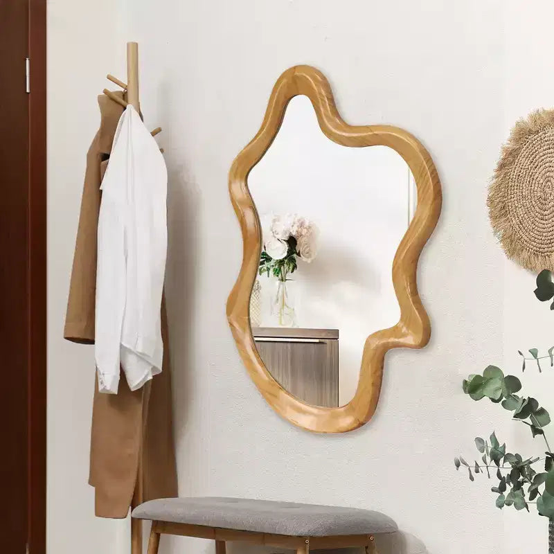 Miroir mural décoratif moderne en bois de forme irrégulière