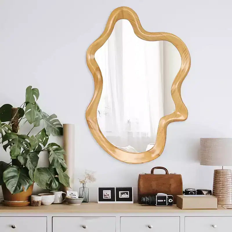 Miroir mural décoratif moderne en bois de forme irrégulière
