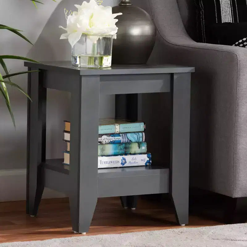 Table d'appoint en bois gris -